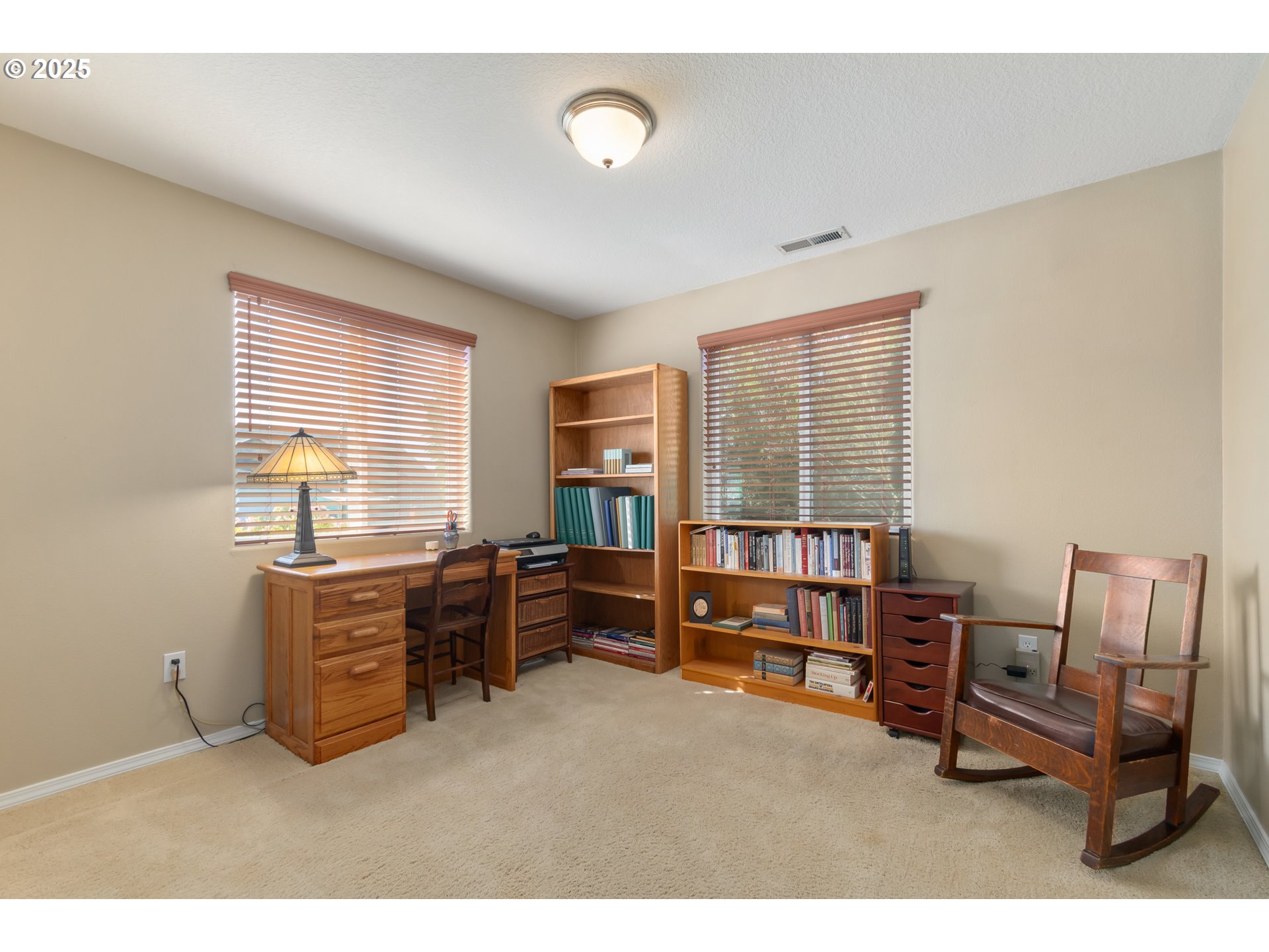 28 Honer Loop Creswell, OR 97426 - Photo 25 of 42 Bedroom