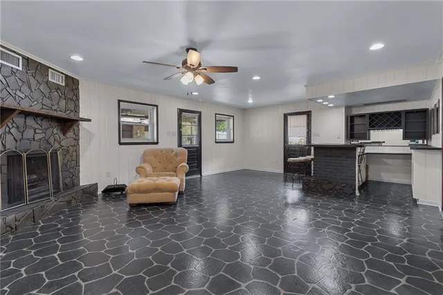 $265,000 | 413 Arnold Avenue, River Ridge, LA 70123