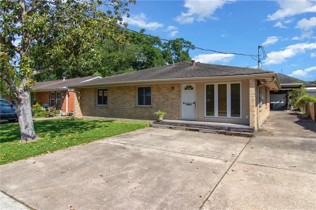 $265,000 | 413 Arnold Avenue, River Ridge, LA 70123