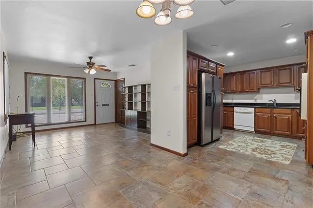 $265,000 | 413 Arnold Avenue, River Ridge, LA 70123