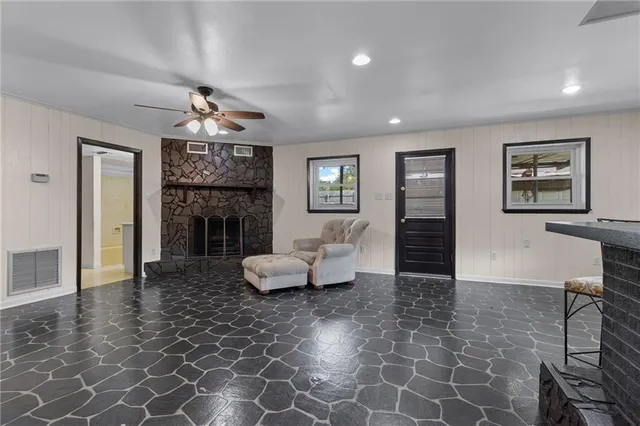 $265,000 | 413 Arnold Avenue, River Ridge, LA 70123