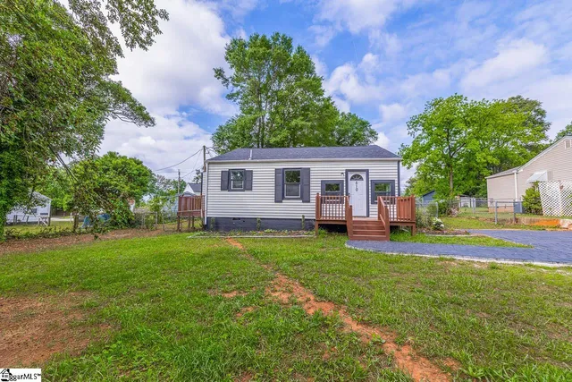 $1,400 | 510 Houston Street, Spartanburg, SC 29303