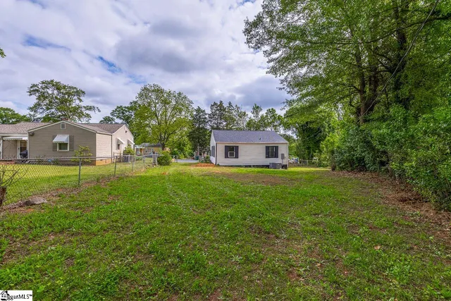 $1,400 | 510 Houston Street, Spartanburg, SC 29303