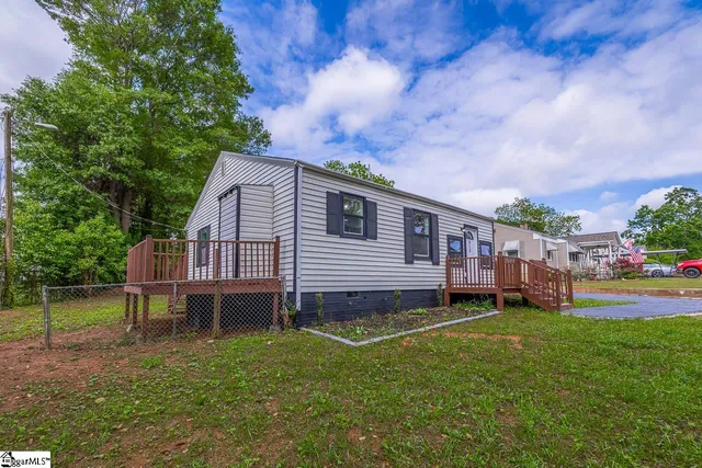 $1,400 | 510 Houston Street, Spartanburg, SC 29303