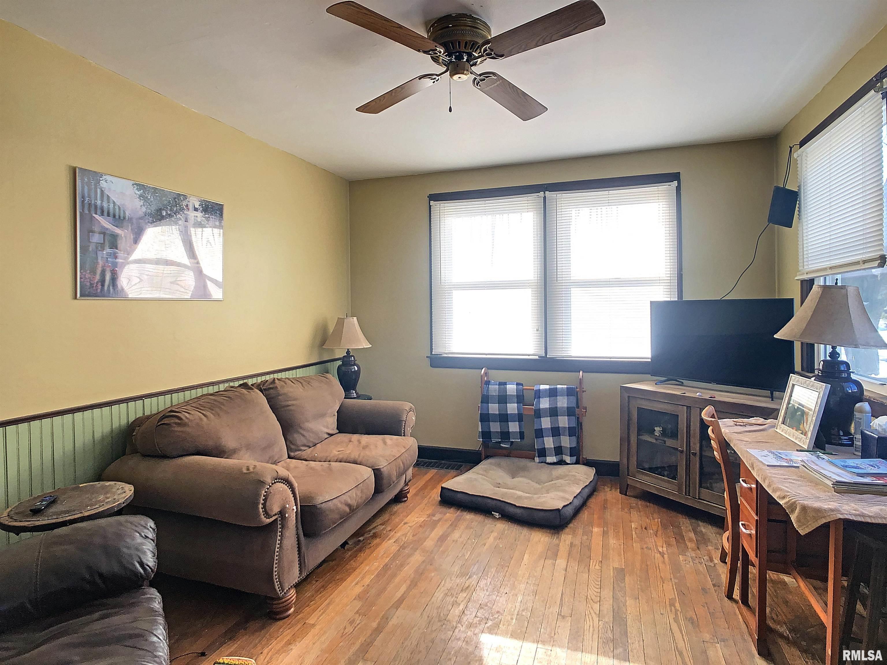 2434 4th Street Moline, IL 61265 - Photo 5 of 18 Gallery Image 5