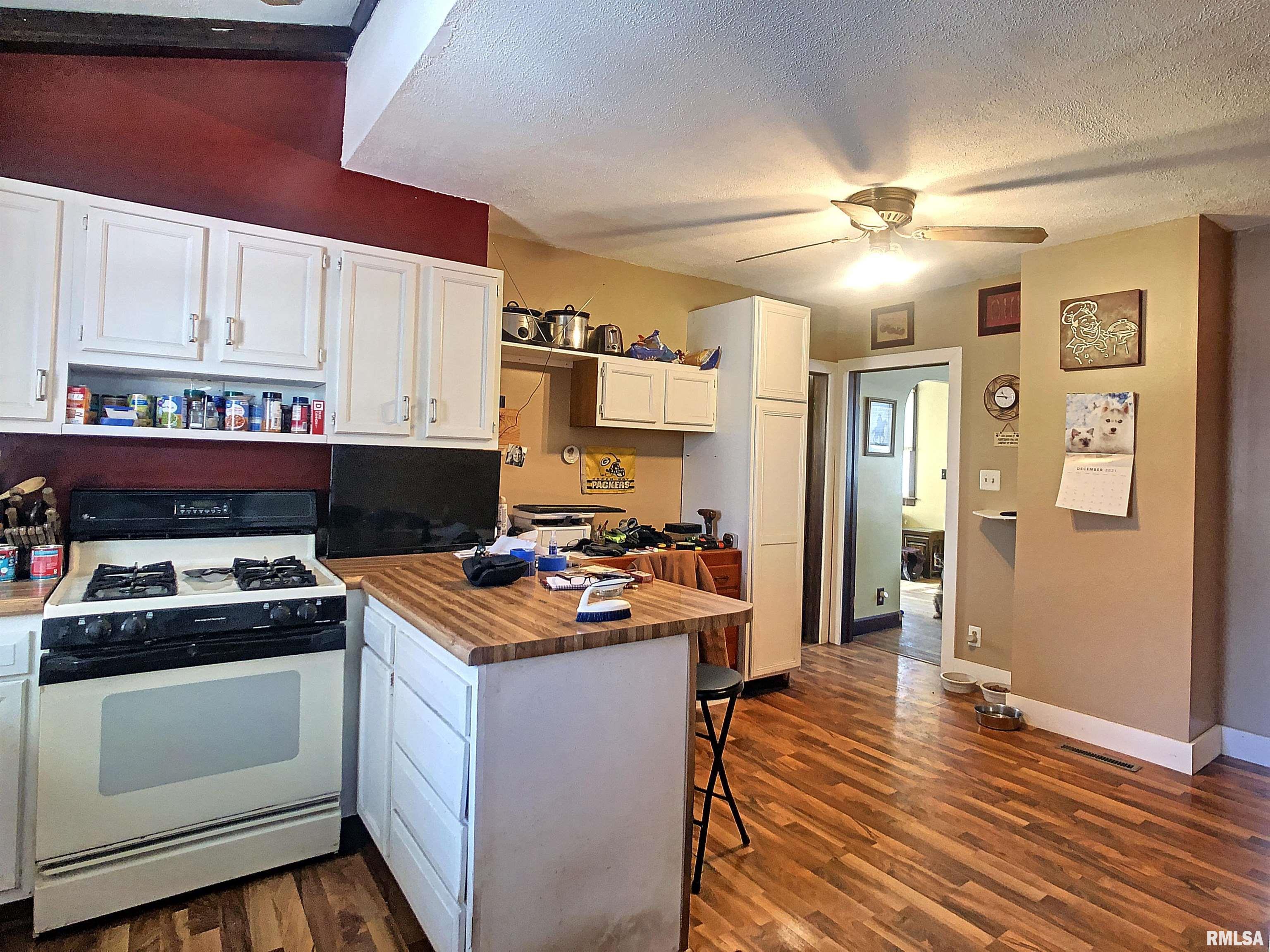 2434 4th Street Moline, IL 61265 - Photo 8 of 18 Gallery Image 8