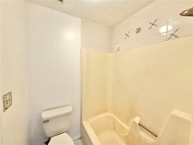 $1,500 | 2773 Mt Laurel Drive, Gretna, LA 70056