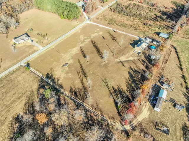 $425,000 | 190 Buford Moore Lane, Iron City, TN 38463