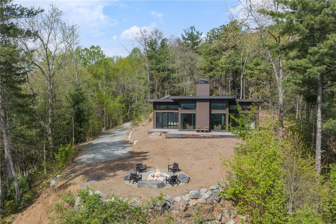 919 Lost Ridge Road Lenoir, NC 28645 - Photo 2 of 40