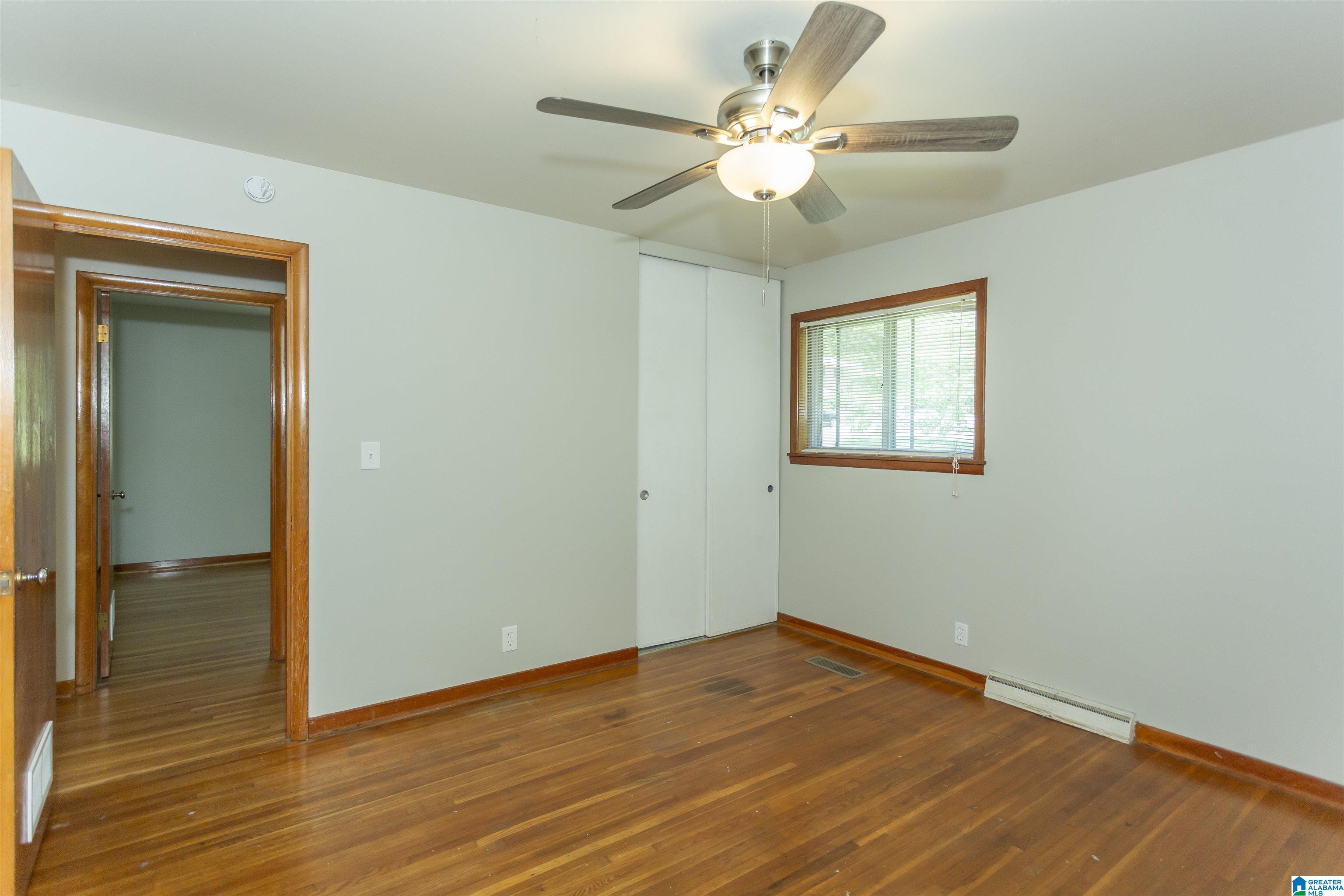 1025 Barnisdale Road Birmingham, AL 35235 - Photo 16 of 39