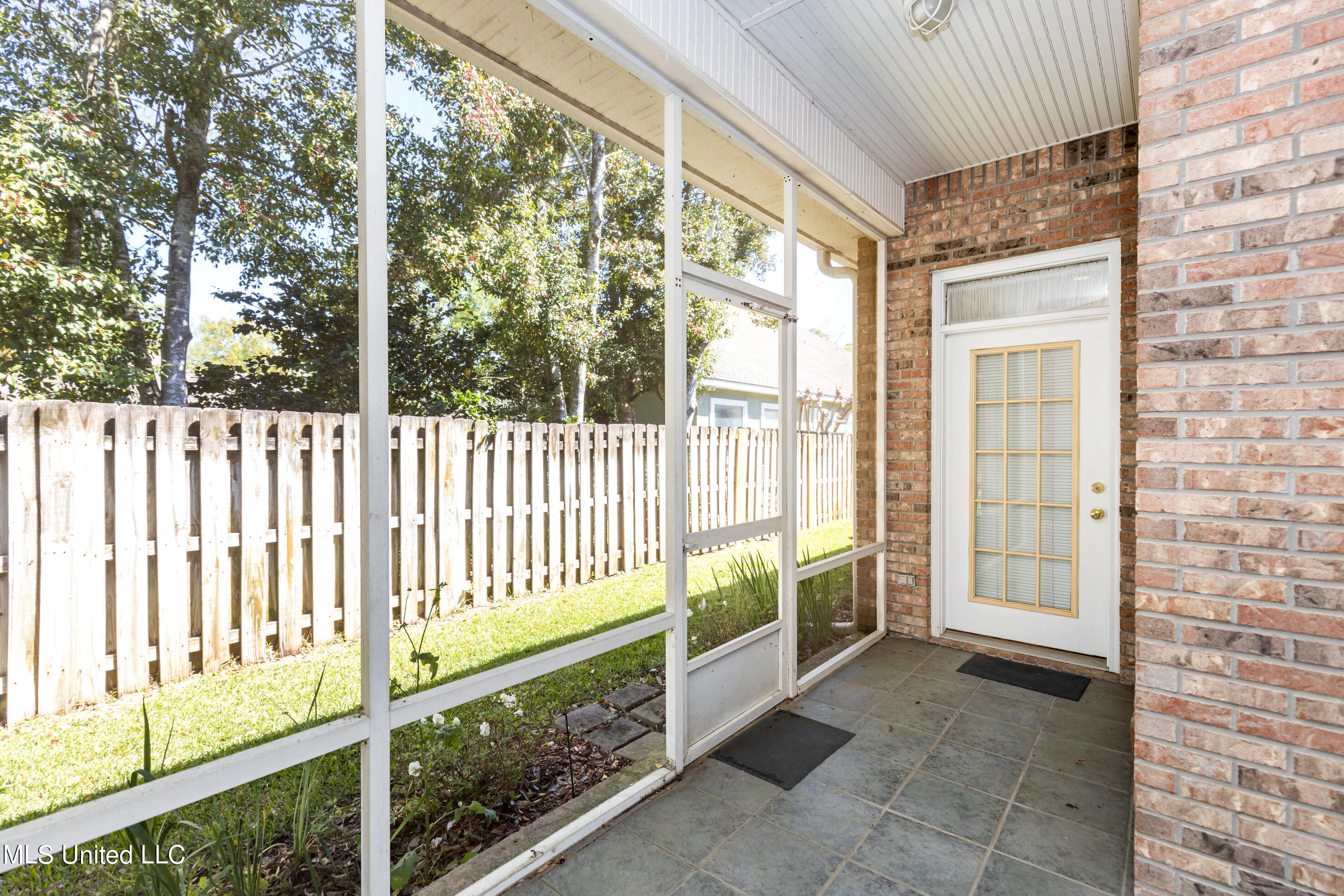 2545 Rue Palafox Biloxi, MS 39531 - Photo 40 of 63 IMG_9721