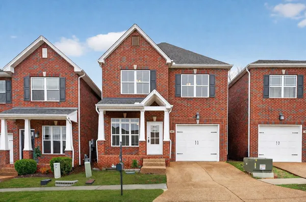 $325,000 | 804 Indian Ridge Circle, White House, TN 37188