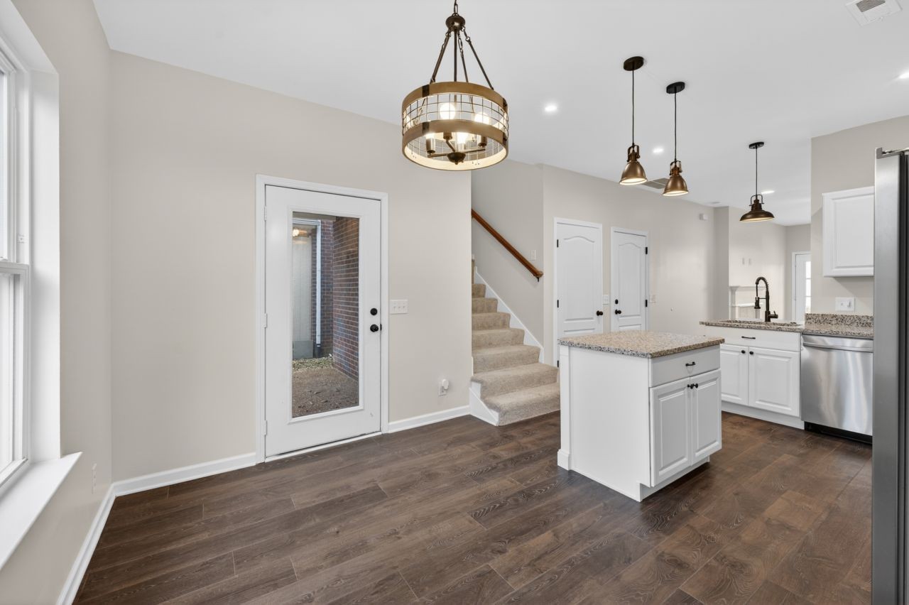 804 Indian Ridge Circle White House, TN 37188 - Photo 8 of 42