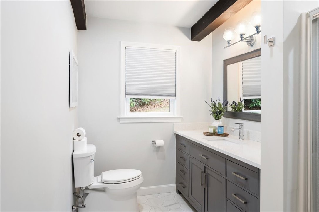24 Breezy Knoll Road Smithfield, RI 02828 - Photo 23 of 37