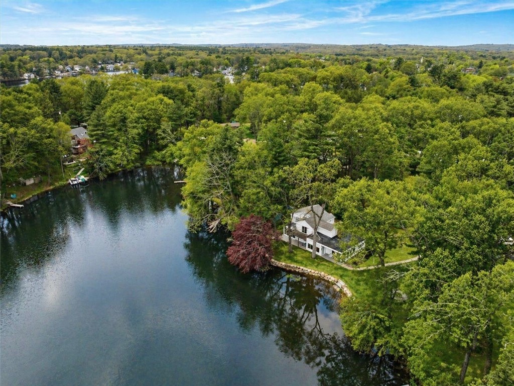 24 Breezy Knoll Road Smithfield, RI 02828 - Photo 3 of 37