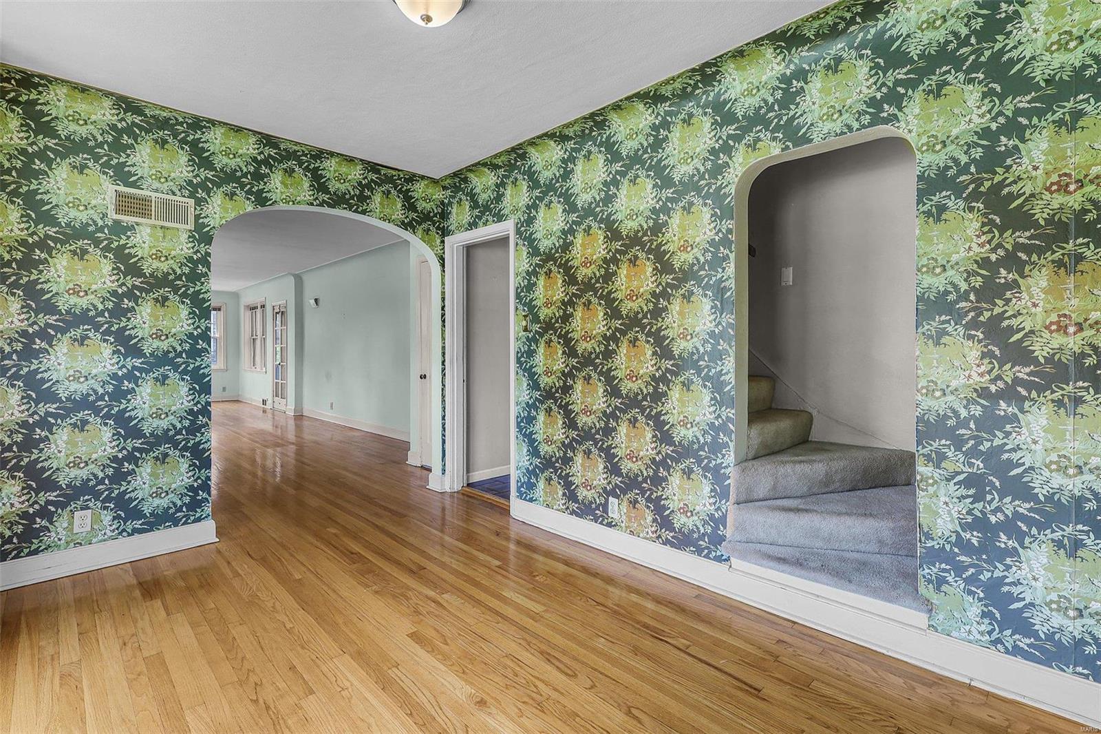 9717 Sappington Road St. Louis, MO 63128 - Photo 13 of 38