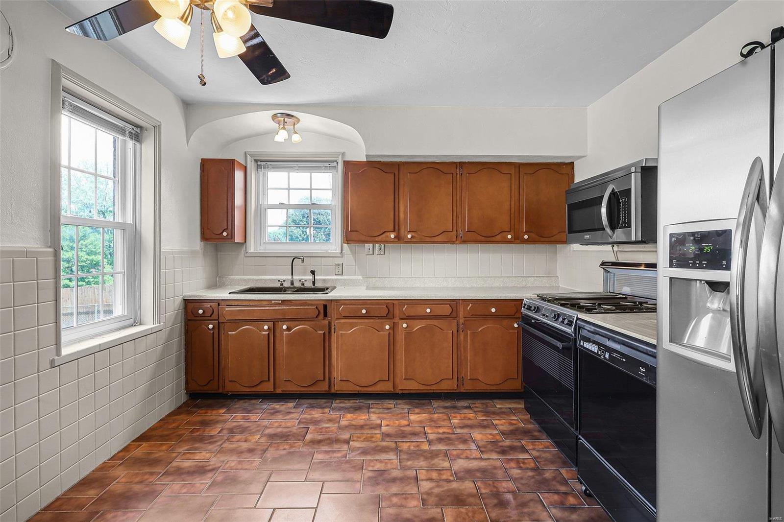 9717 Sappington Road St. Louis, MO 63128 - Photo 17 of 38