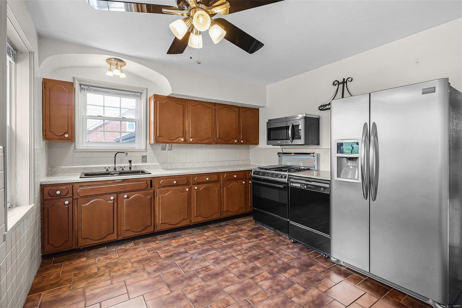 9717 Sappington Road St. Louis, MO 63128 - Photo 18 of 38