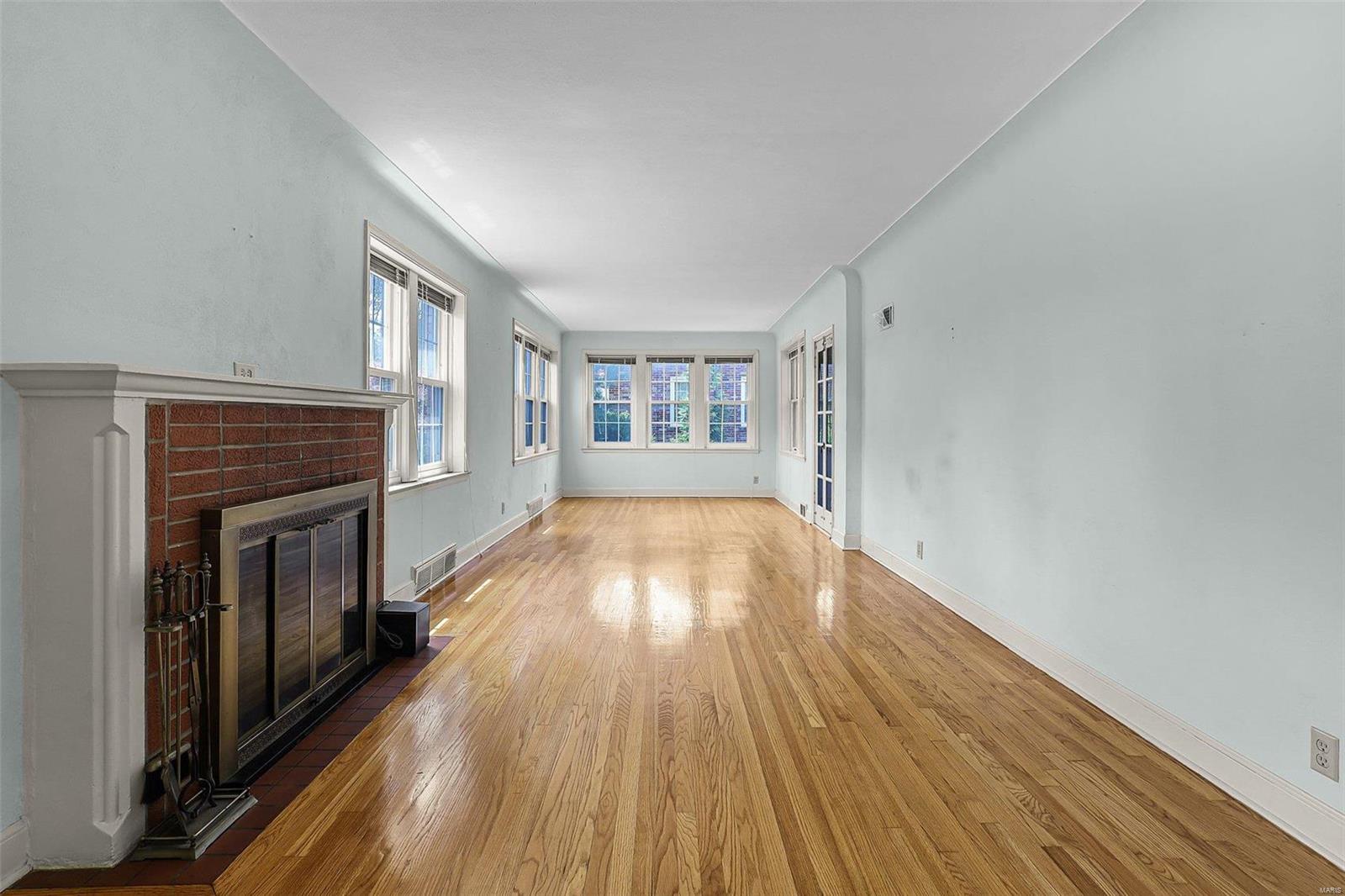 9717 Sappington Road St. Louis, MO 63128 - Photo 4 of 38