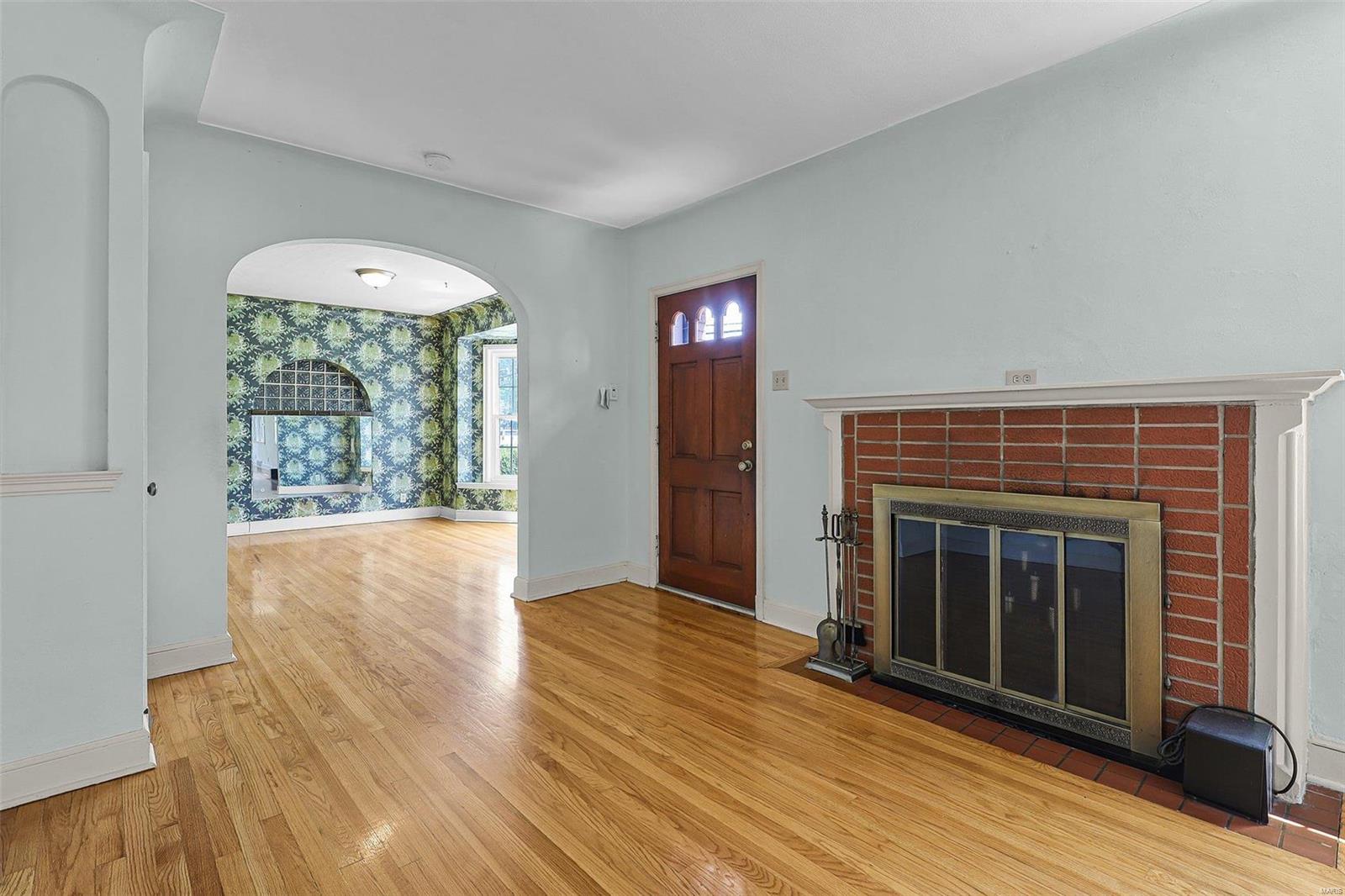 9717 Sappington Road St. Louis, MO 63128 - Photo 6 of 38