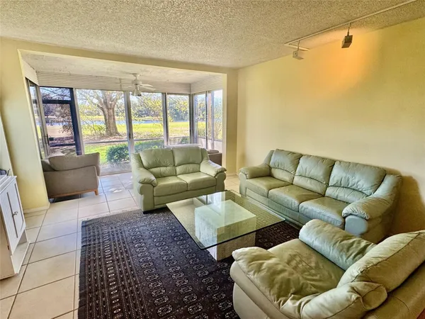 $1,900 | 804 Cypress Boulevard, Unit 106, Pompano Beach, FL 33069