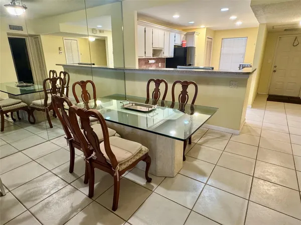 $1,900 | 804 Cypress Boulevard, Unit 106, Pompano Beach, FL 33069