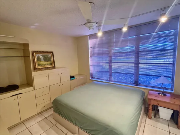 $1,900 | 804 Cypress Boulevard, Unit 106, Pompano Beach, FL 33069