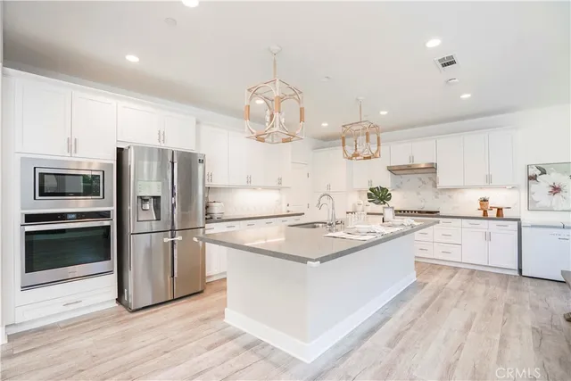 $949,000 | 4128 Pompia Way, Corona, CA 92883