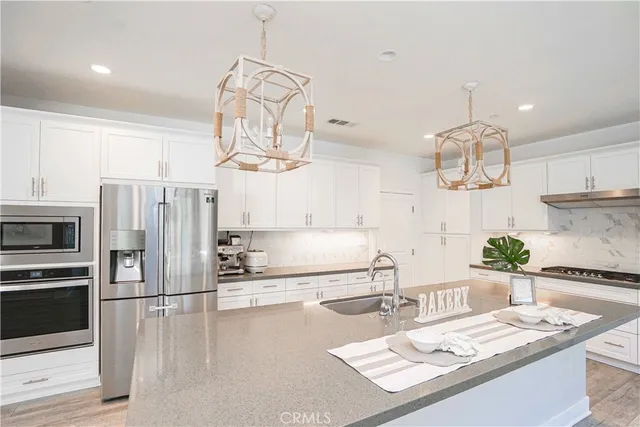 $949,000 | 4128 Pompia Way, Corona, CA 92883