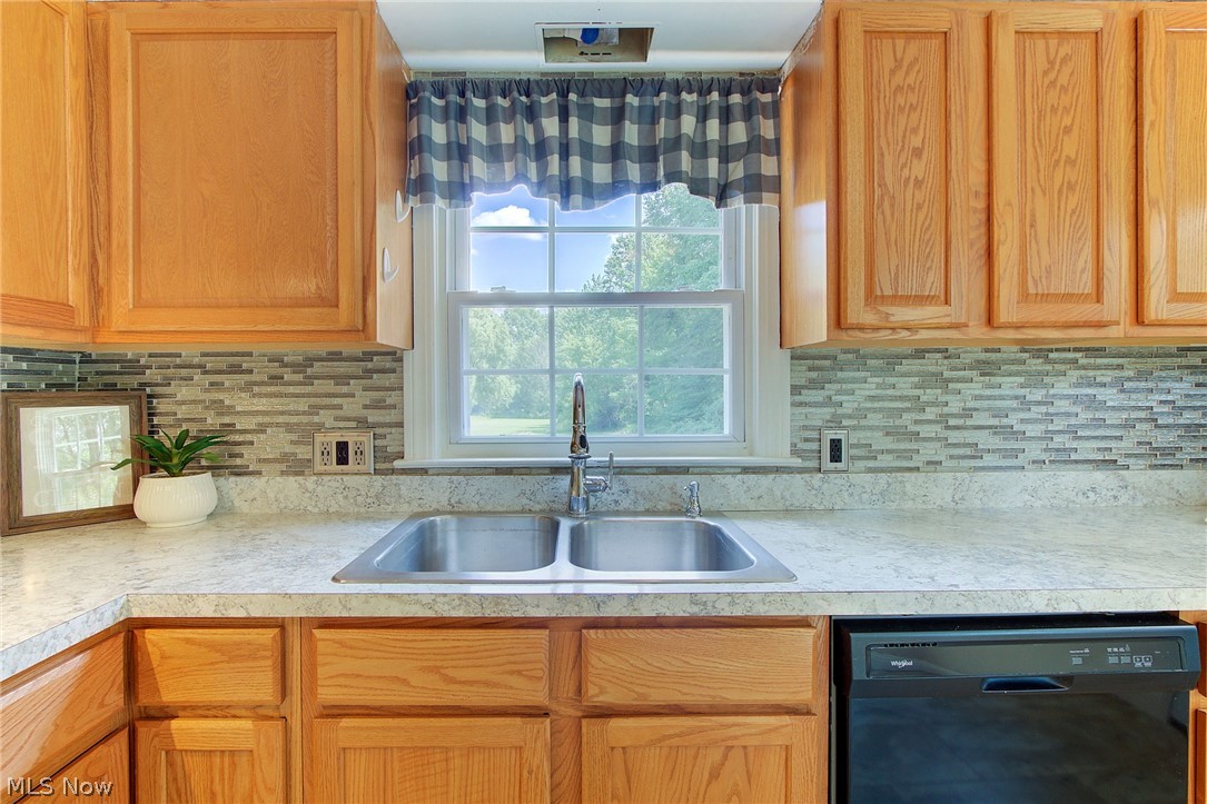 3605 Easton Road Norton, OH 44203 - Photo 8 of 26