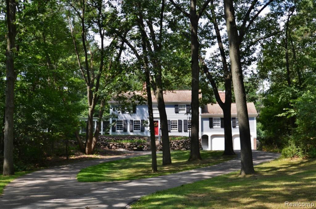 32401 Romsey Road Franklin, MI 48025 - Photo 3 of 30 front.jpg