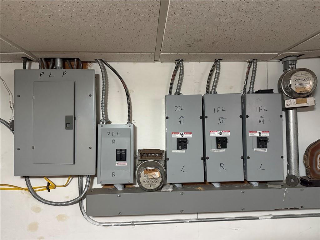 746 68th Street Brooklyn, NY 11220 - Photo 11 of 12 a bathroom with mirror and