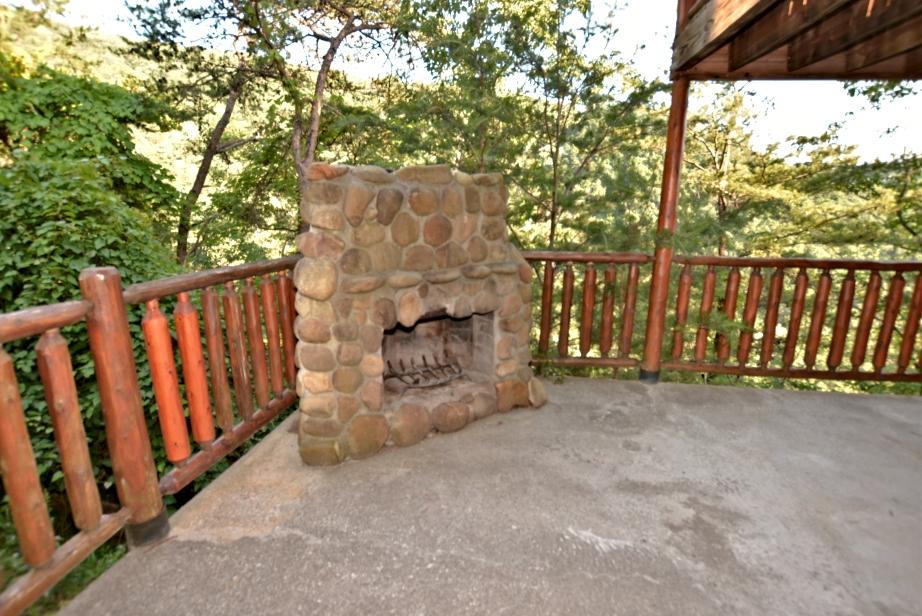 3535 Carsons Ridge Way Sevierville, TN 37862 - Photo 17 of 32 Q