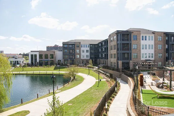 $1,740 | 6010 Jasmine Lane, Unit A2, Charlotte, NC 28262