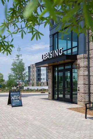 $1,726 | 6010 Jasmine Lane, Unit A2, Charlotte, NC 28262