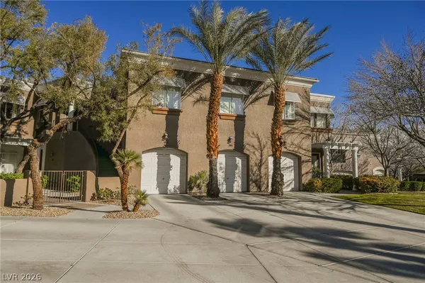 $2,300 | 9108 Vista Greens Way, Unit 104, Las Vegas, NV 89134