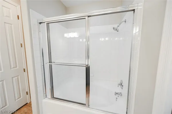 $2,300 | 9108 Vista Greens Way, Unit 104, Las Vegas, NV 89134