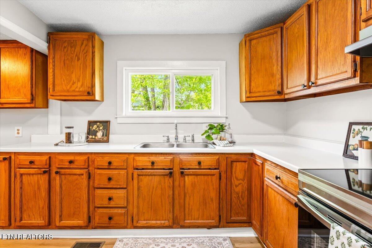 647 South Coolidge Road La Follette, TN 37766 - Photo 9 of 44 26-Coolidge Rd