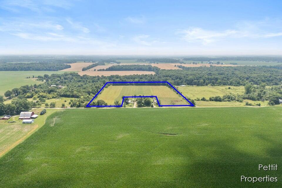 West Strange Mulliken, MI 48861 - Photo 2 of 13 20250723162008287216000000-o