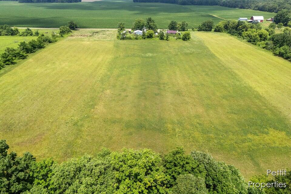 West Strange Mulliken, MI 48861 - Photo 9 of 13 20250723161949152702000000-o