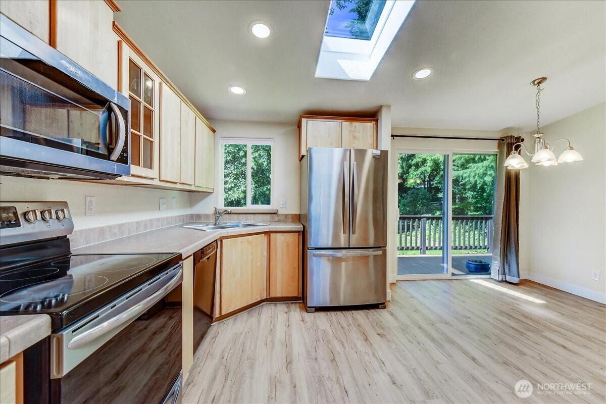 3315 207th Place Southeast Bothell, WA 98012 - Photo 17 of 24 Gallery Image 17