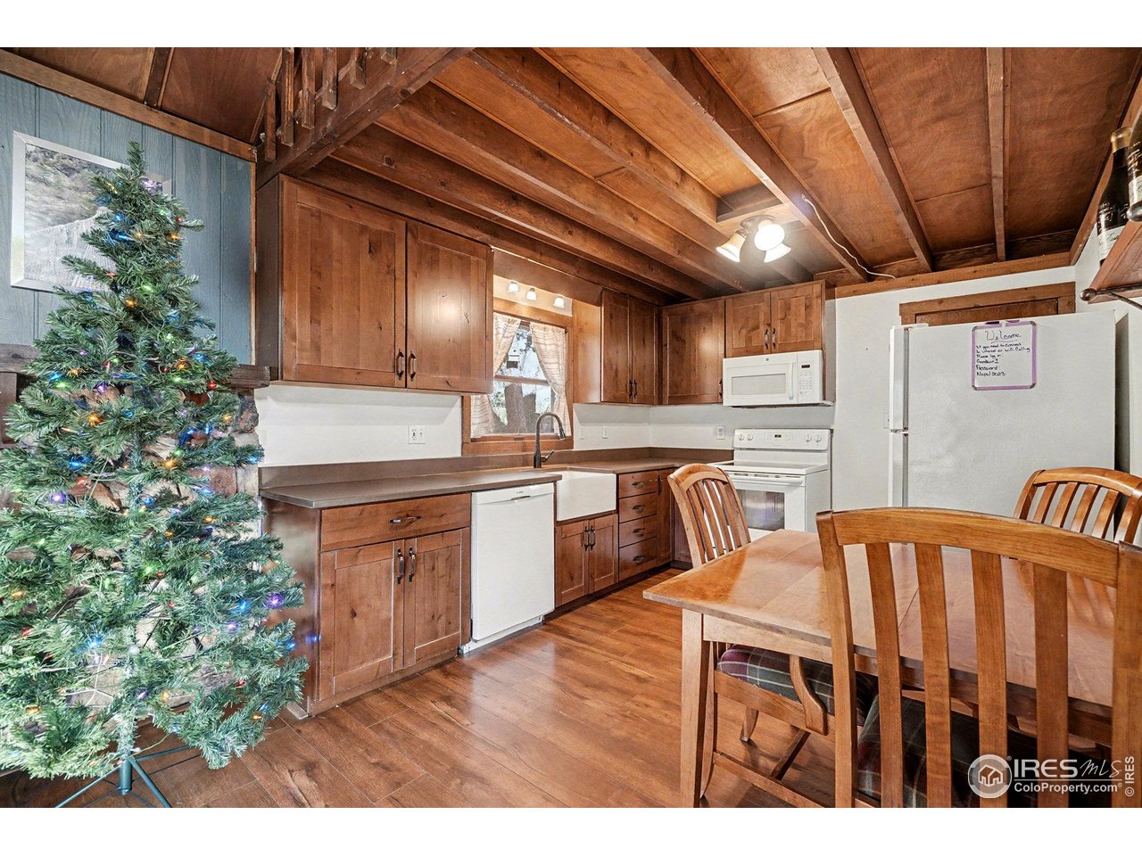 280 Streamside Drive Drake, CO 80515 - Photo 6 of 24 Kitchen