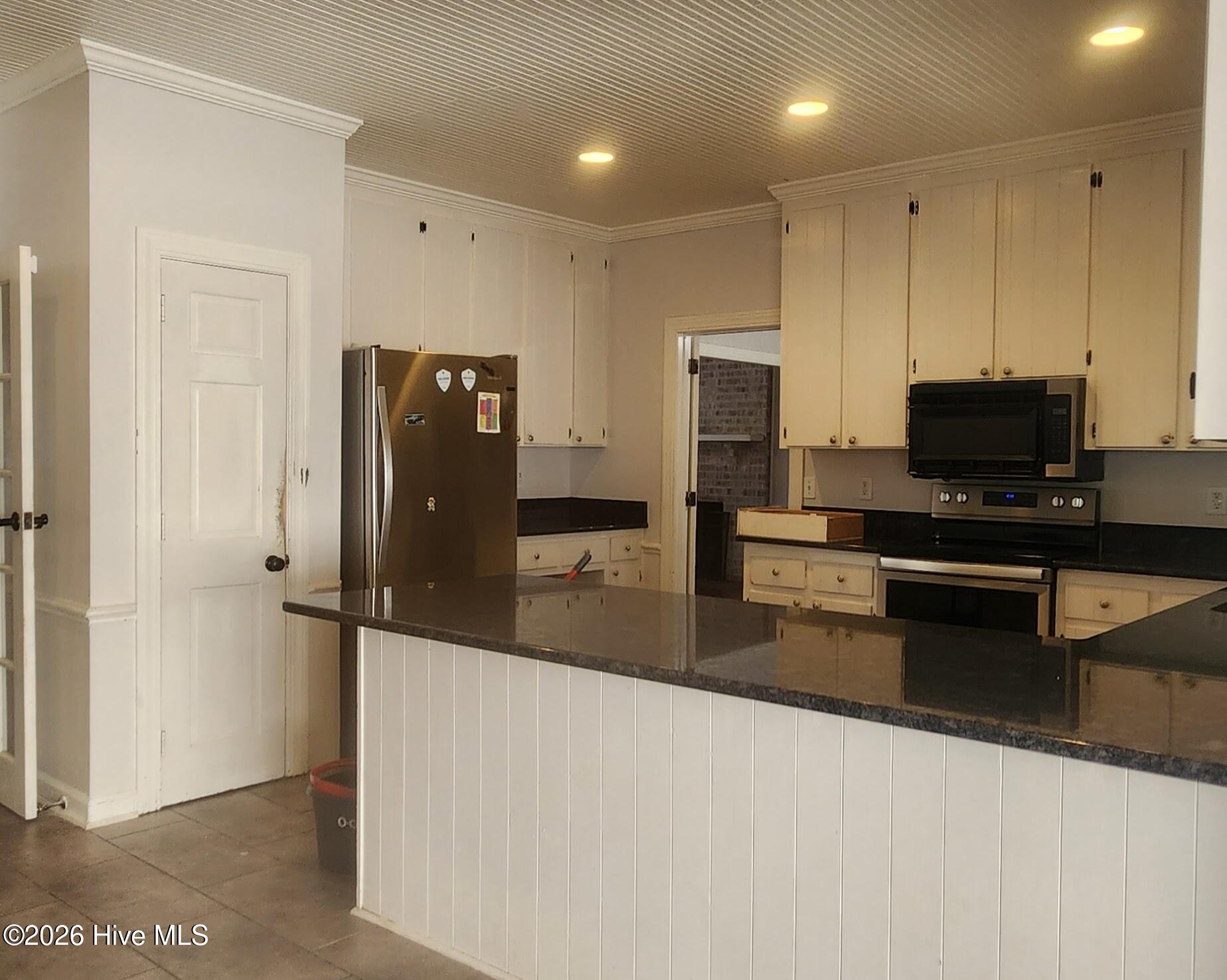 3806 Appleton Way Wilmington, NC 28412 - Photo 4 of 21 20260119_143024