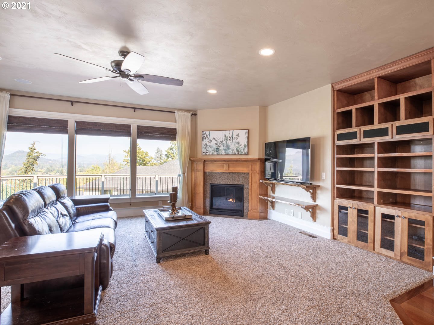 6310 Fernhill Court Springfield, OR 97478 - Photo 5 of 29 Gallery Image 5