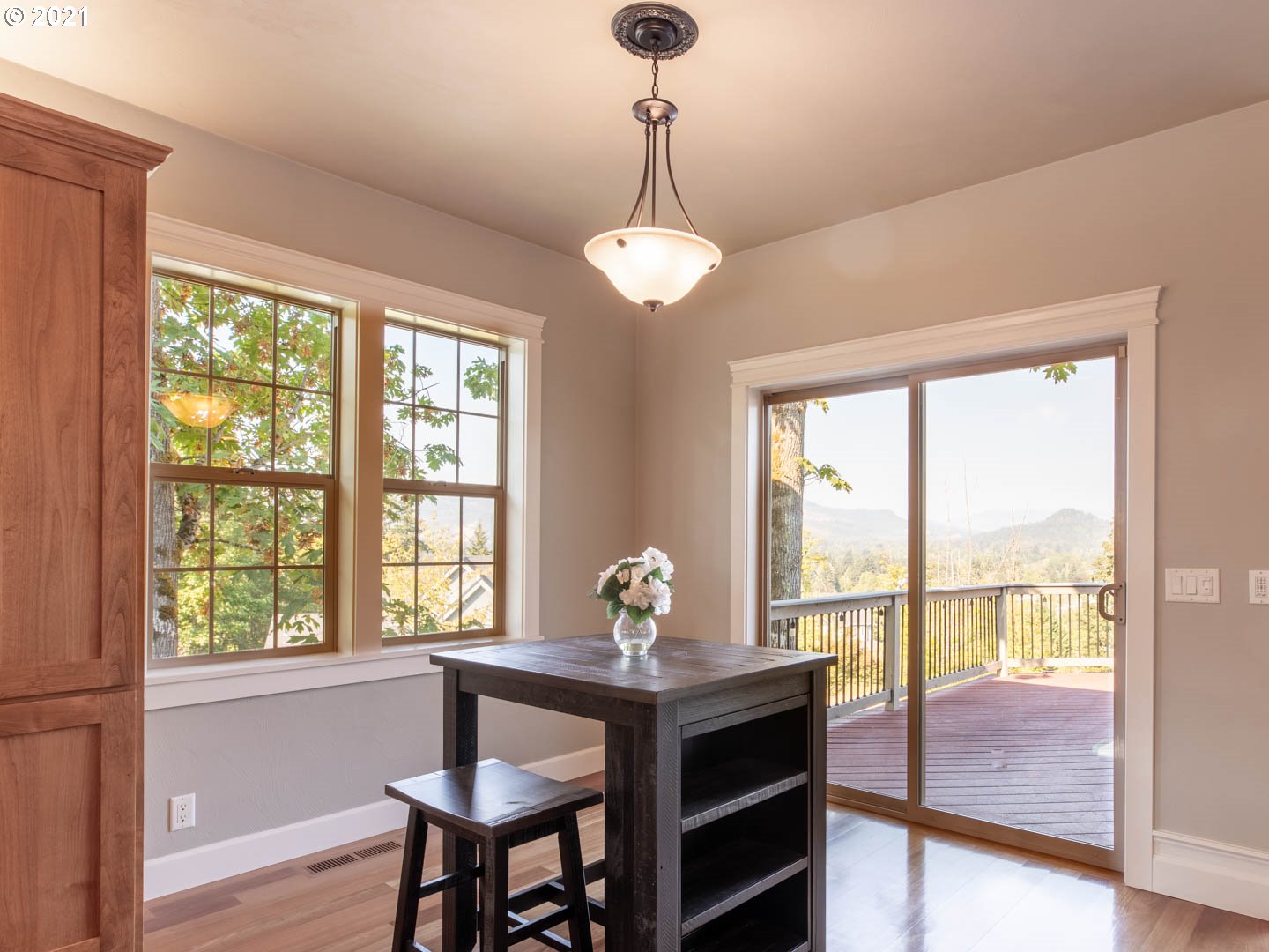 6310 Fernhill Court Springfield, OR 97478 - Photo 9 of 29 Gallery Image 9