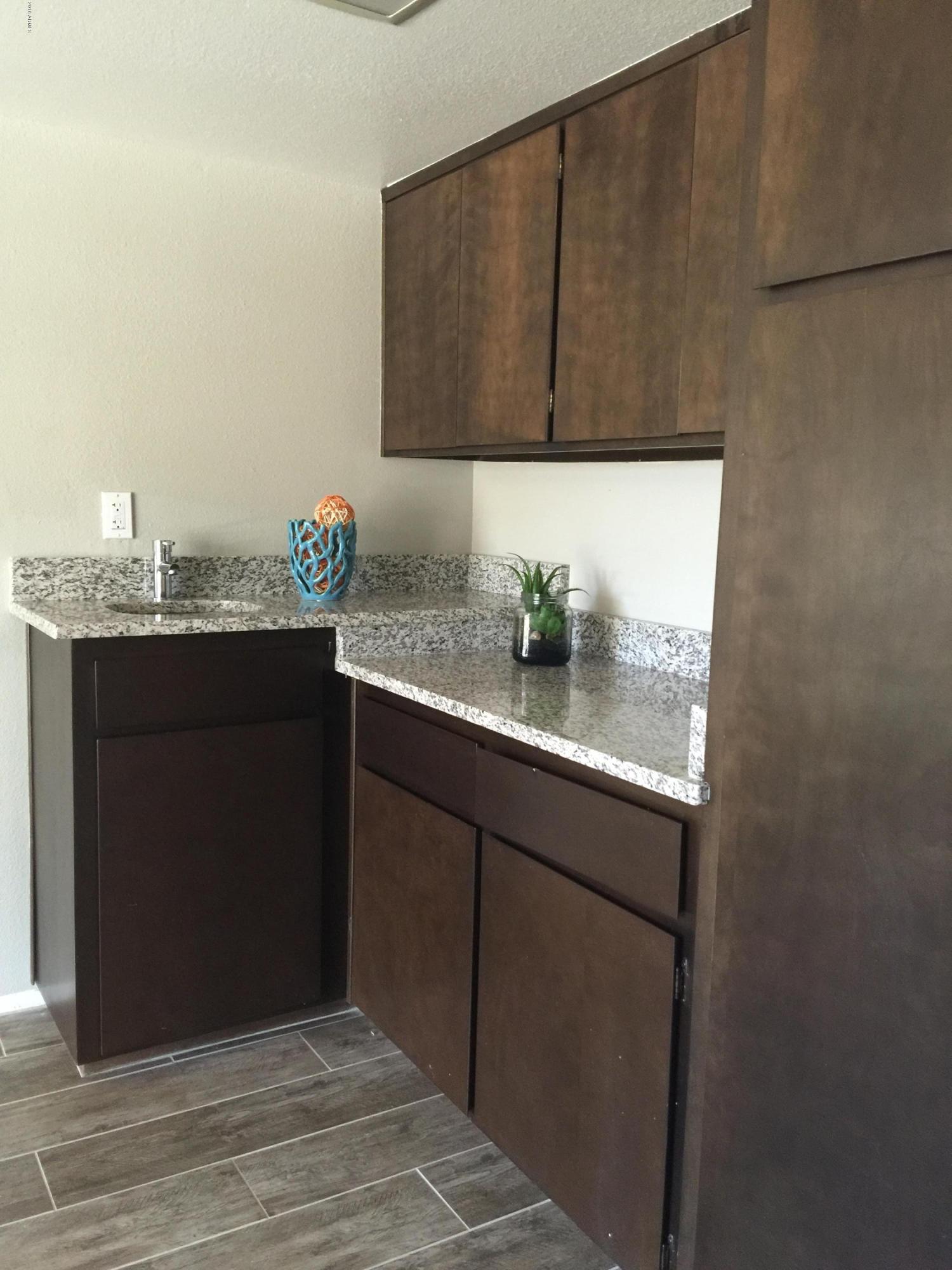 4215 West Redfield Road Phoenix, AZ 85053 - Photo 15 of 41 IMG_8628