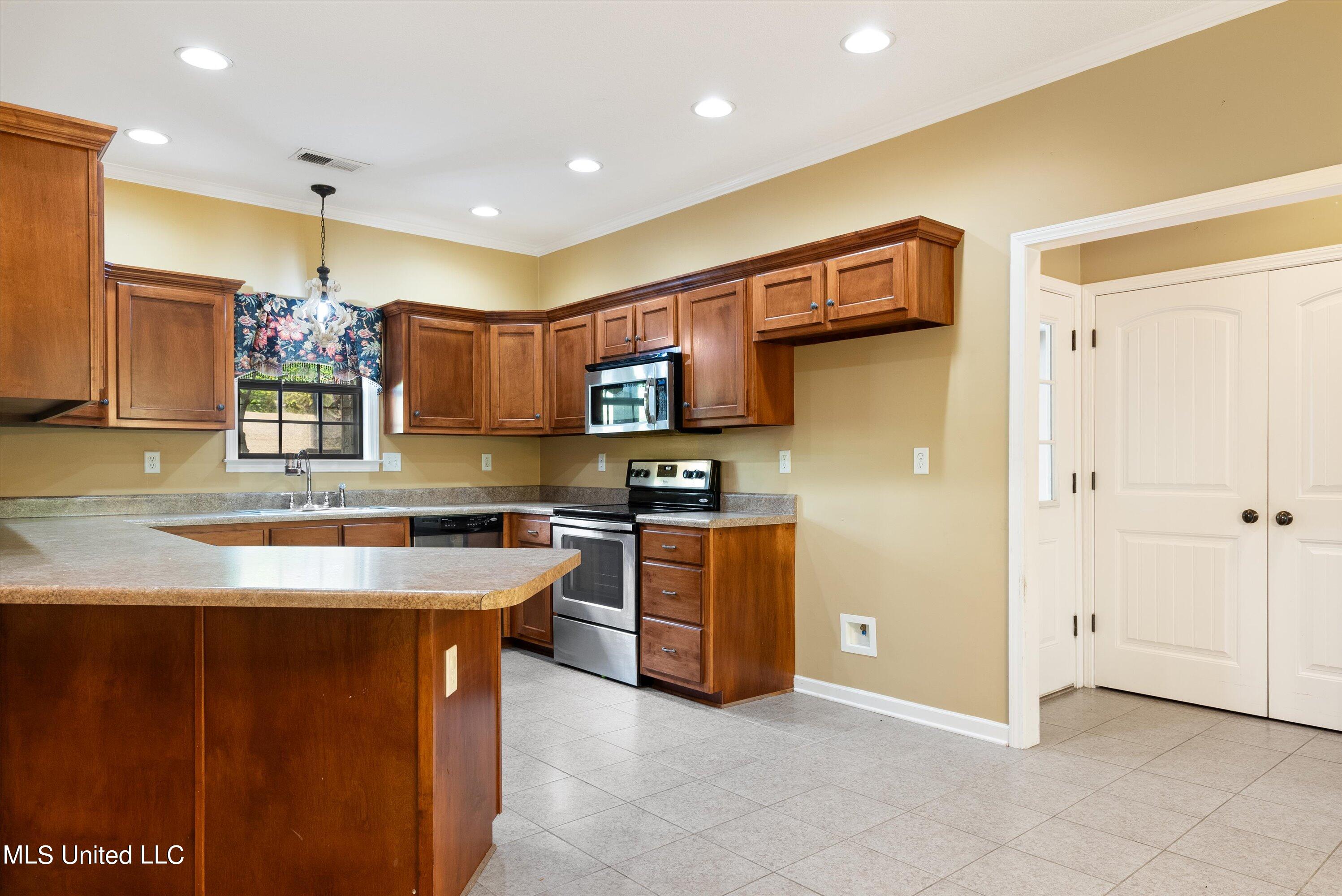 142 Vinson Road Hernando, MS 38632 - Photo 20 of 40 20-Kitchen
