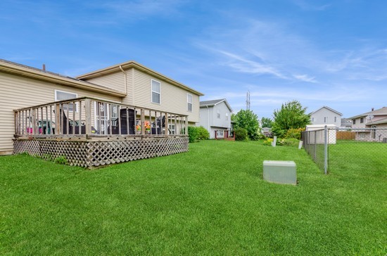 509 Farmview Road University Park, IL 60484 - Photo 8 of 19 a view of a house with a yard