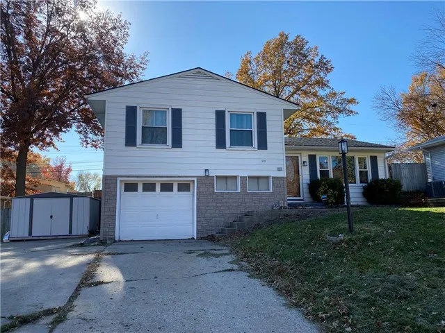 $230,000 | 5111 Northeast 44th Terrace, Kansas City, MO 64117
