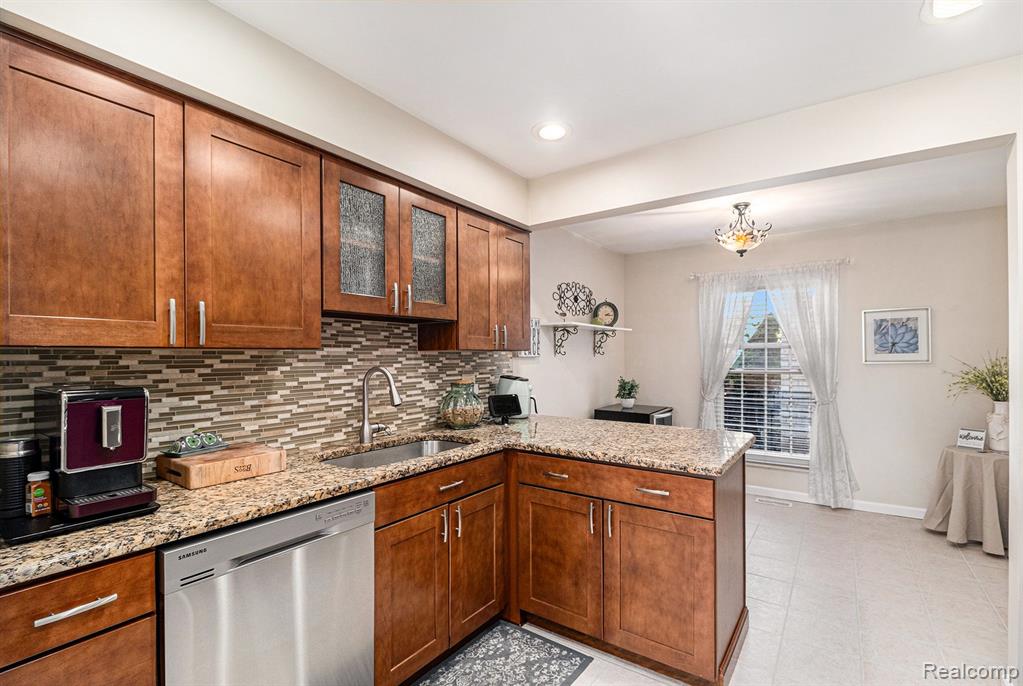 156 Stratford Lane Rochester Hills, MI 48309 - Photo 6 of 29